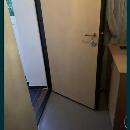 Ap Apartment *